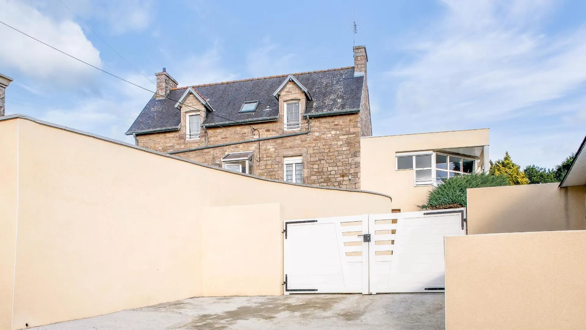 Dans La Campagne D'Erquy, Grande Maison Pour 6 Francie