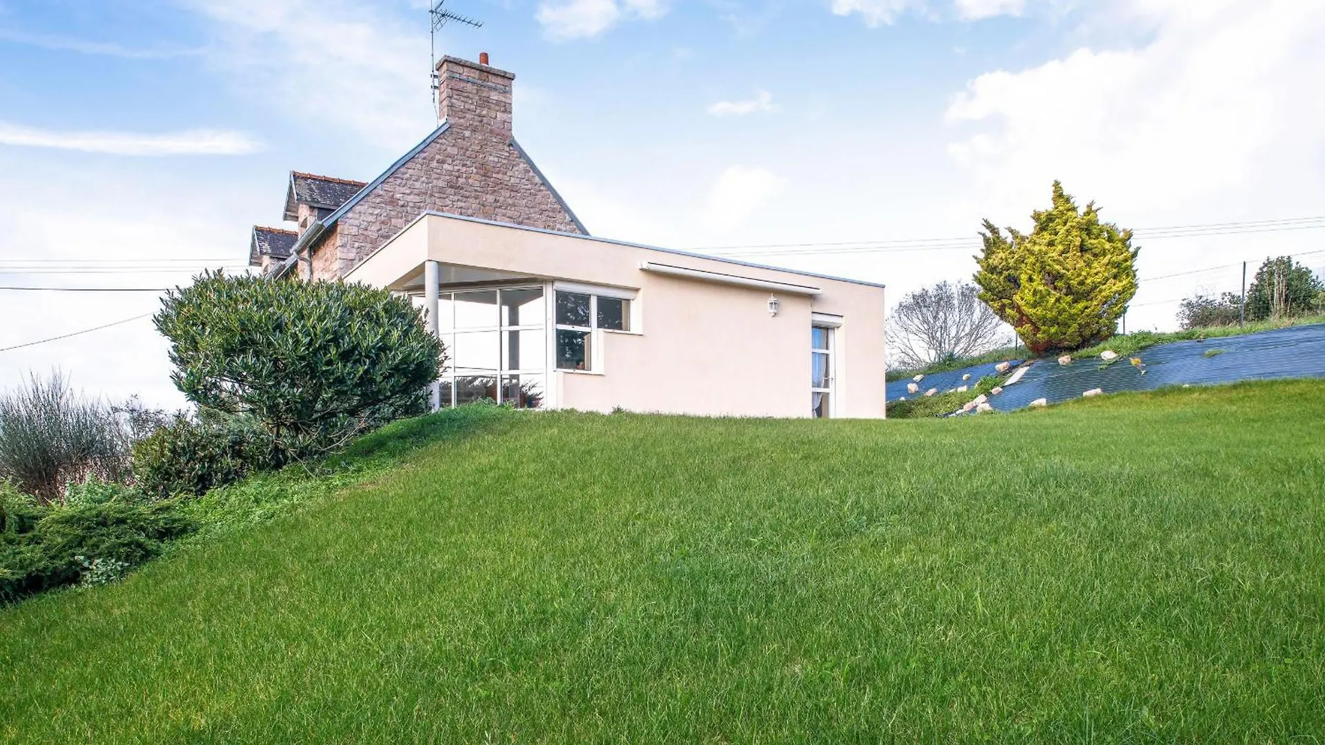Dans La Campagne D'Erquy, Grande Maison Pour 6 0*, 厄尔奇